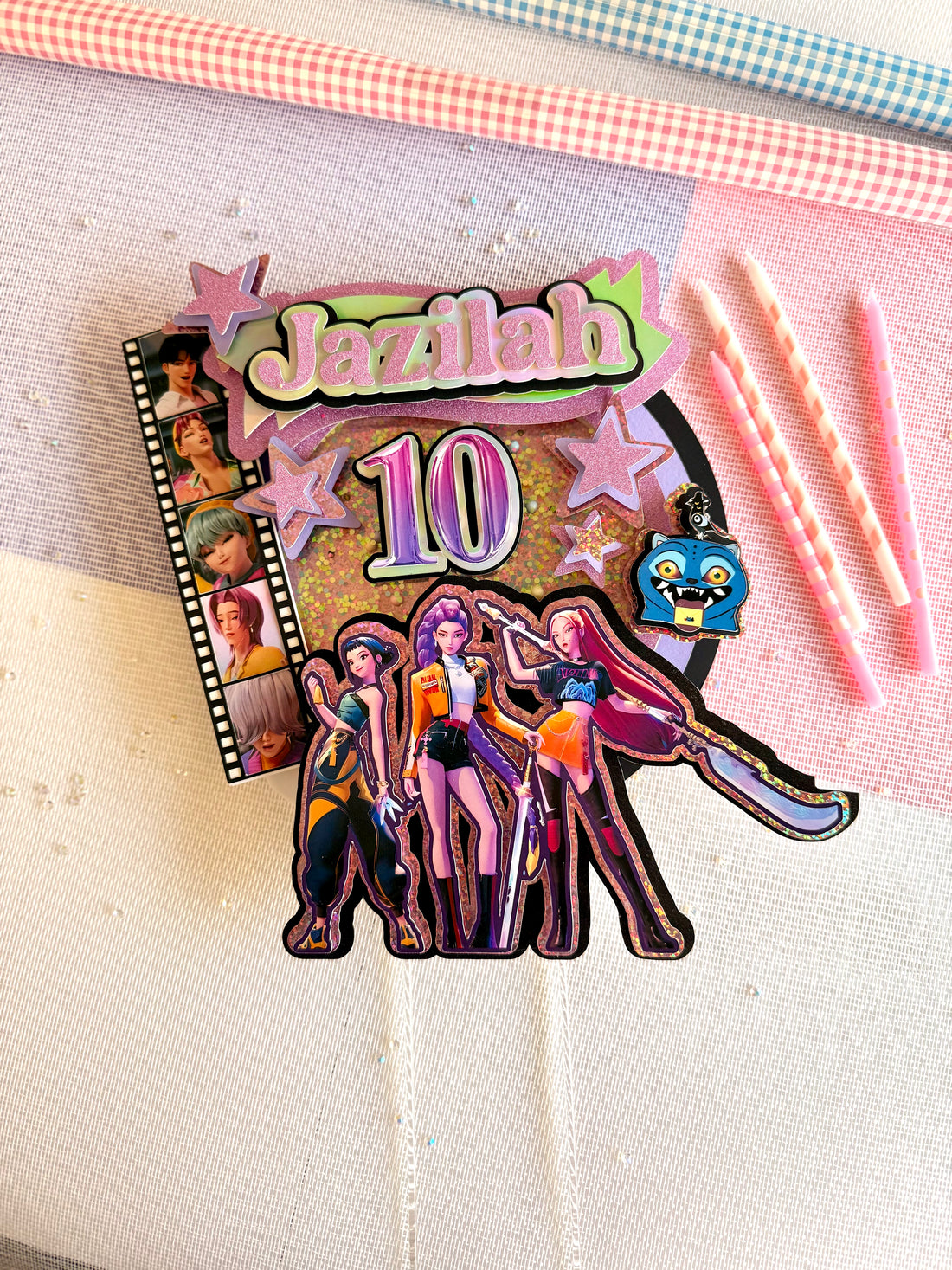 CUSTOM KPOP DEMON HUNTERS CAKE TOPPER -8"